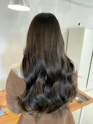 ロング カラー motel所属・雰囲気引き出す ✨大人レディのヘアスタイル