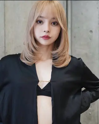 ミディアム カラー ヘアアレンジ 栄💗レイヤーカット ｜韓国風｜haruのヘアスタイル