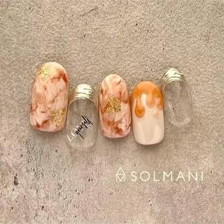 ネイル SOLMANI 予約担当のネイルデザイン