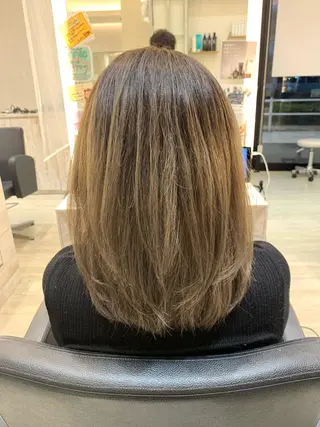 ミディアム カラー レイヤー／パーマ 西山賢志のヘアスタイル