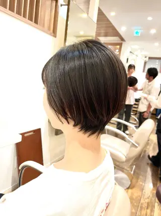 ショート 青山 莉奈のヘアスタイル