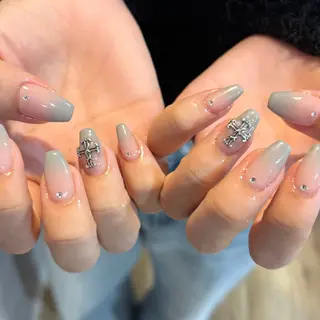 ネイル Lusso🫧 Ayaneのネイルデザイン