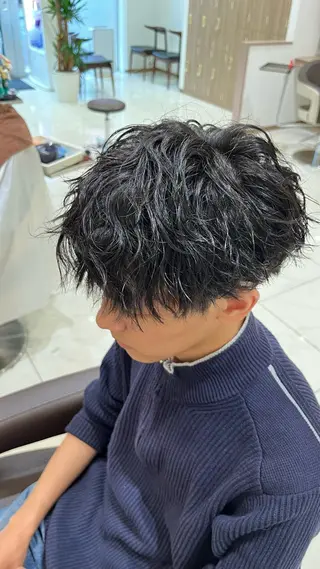 ショート パーマ メンズ 【メンズパーマ✨️ フェザーパーマ】岩城のヘアスタイル