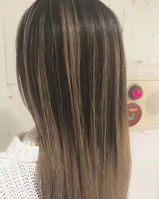 ロング フジサキ ケンのヘアスタイル