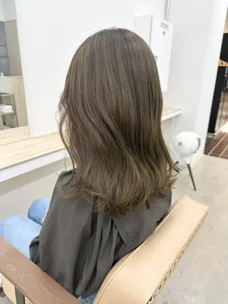 セミロング カラー 🌼透明感艶カラー オリーブ🌼河村咲のヘアスタイル