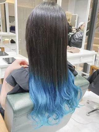 ロング カラー ヘアアレンジ 𝐑𝐈𝐍𝐊𝐀 🐣🩷のヘアスタイル