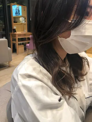 セミロング カラー ヘアアレンジ 落合　眺 (オチアイ　ノゾミ)のヘアスタイル