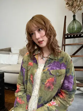 セミロング カラー 磯　亜由香🌼 ブリーチ/ボブカットのヘアスタイル