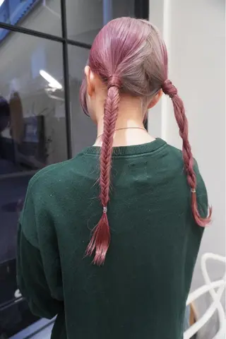 ロング カラー パーマ ヘアアレンジ 髪と音処　マトぺ所属・デザインカラー/ボブ ブリーチカラー/ユリのヘアスタイル