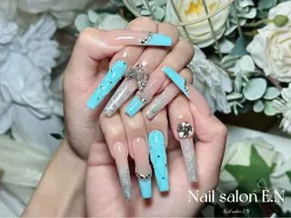 ネイル E.N🦋 長さ出し/持ち込みのネイルデザイン