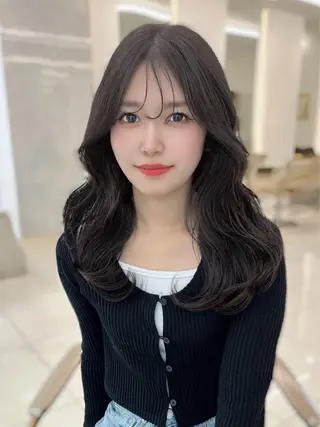 セミロング 岡部 未咲希のヘアスタイル