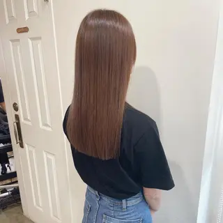 セミロング カラー MIOベージュカラー 柔らかいカラーのヘアスタイル