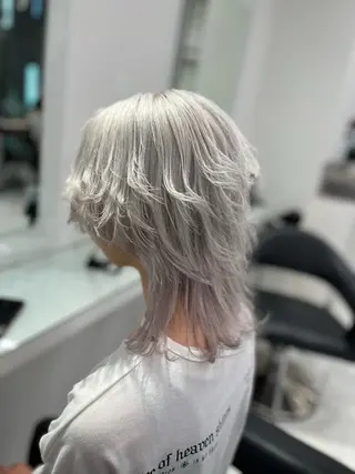 ミディアム 🫧ハイトーン特化 🐺矢島タツキ🐺のヘアスタイル