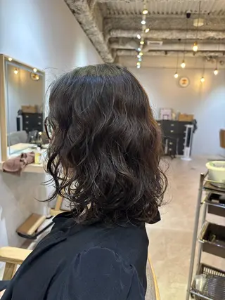 セミロング パーマ little×kuruku 銀座2号店 【リトルクルク】所属・🗽うる艶/メンズ Yui🗽🗺️のヘアスタイル