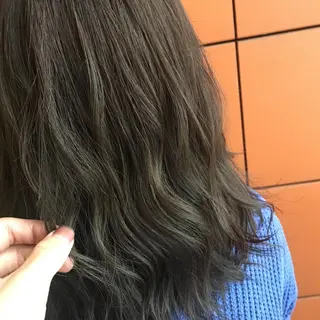 ミディアム カラー Minori【ミノリ】所属・井手 孔介のヘアスタイル