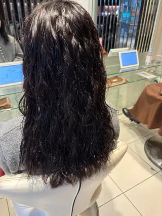 ロング パーマ ヨウコ YOKOのヘアスタイル