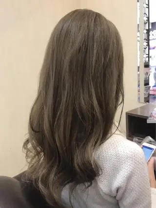 カラー 指名支持率NO.1 スタイリストのヘアスタイル