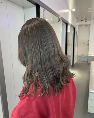 ロング カラー 💫艶カラー特化／ ベージュ💫ユウゴのヘアスタイル