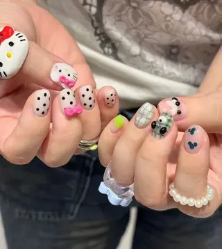 ネイル Oomiya 服部のネイルデザイン