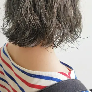 ショート カラー パーマ ヘアアレンジ iplus✴ まつげ、眉毛、耳つぼのマツエク・マツパデザイン