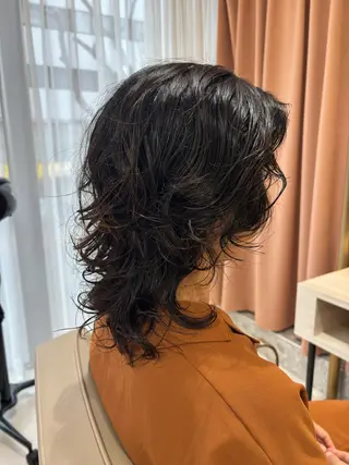 ミディアム パーマ ウルフカット🐺髪質 改善💇♀️ナナのヘアスタイル