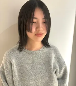 ミディアム カラー やまもと さえのヘアスタイル