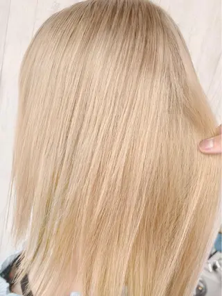 ミディアム カラー EMANON新宿南口所属・🦄中性ウルフ ☁️Shiori🦄のヘアスタイル