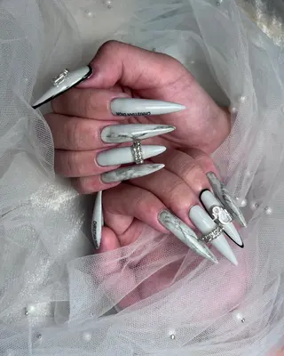 ネイル ToliyDeliy akemiのネイルデザイン