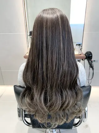 ロング 幡野 葵のヘアスタイル