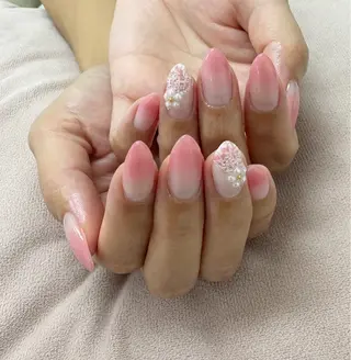 ネイル Bianca関内 USUI🐢のネイルデザイン