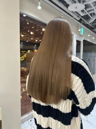 ロング カラー ワンホン×髪質改善 つのーか🩶‪🫧のヘアスタイル