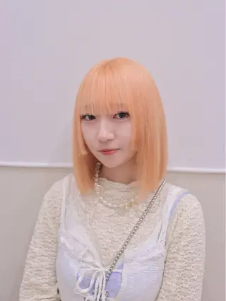 ミディアム カラー ハイトーン/ 縮毛矯正のヘアスタイル