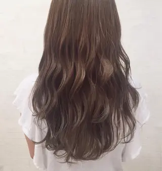 セミロング カラー 齋藤 咲のヘアスタイル