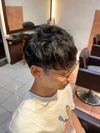 メンズ 🦕望月渉🦕 パーマ🌪️ブリーチのヘアスタイル