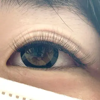 マツエク・マツパ プラスアイ藤沢南口駅前店所属・市橋 りりのマツエク・マツパデザイン