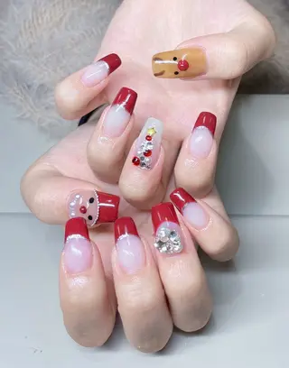 ネイル AngelChris ビューティーサロンのネイルデザイン