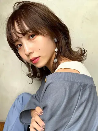 ミディアム hoNua. 栄/透明感カラーのヘアスタイル