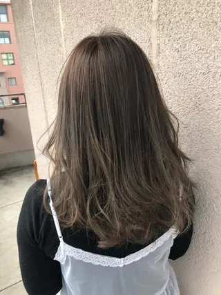 ミディアム カラー ハピネスフィール所属・江藤 菜緒里のヘアスタイル