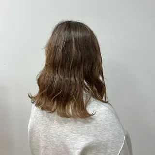 カラー 𝒎𝒐𝒆🩰 名駅/ヘアメ/暖色♡のヘアスタイル