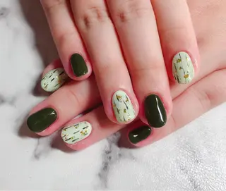 ネイル マジックミラー所属・マジック ミラーのネイルデザイン