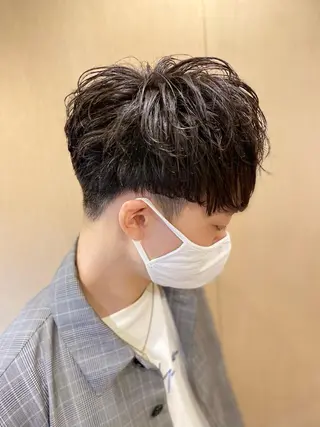 ショート パーマ メンズ 山田 哲平のヘアスタイル