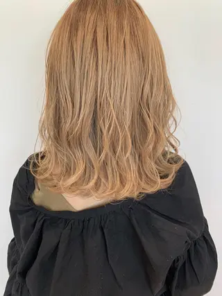 ミディアム カラー 船津 佳奈美のヘアスタイル