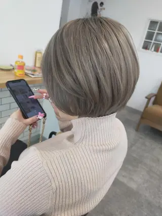 ショート カラー JIL BLAN 京都所属・RU RIのヘアスタイル