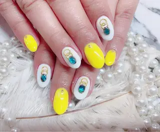 ネイル マジックミラー所属・マジック ミラーのネイルデザイン