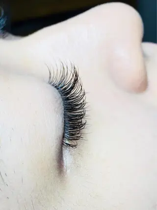 マツエク・マツパ 美容室 3piece 個室マツエクroom所属・高津3ピースドライ ヘッドスパ・ヒゲ脱毛のエステ・リラクイメージ