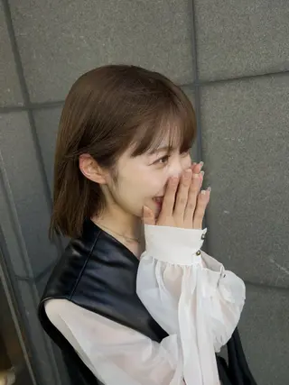 ミディアム カラー 阪田 真奈未のヘアスタイル