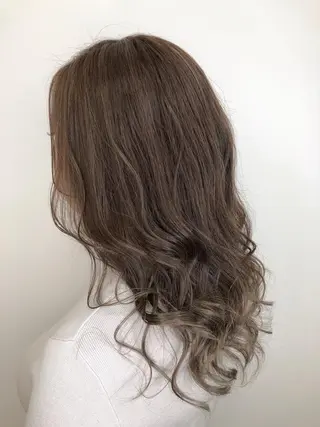 セミロング カラー SALOWIN神戸三宮East店所属・【透明感、艶髪】西村 有司のヘアスタイル