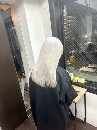 セミロング カラー chloe 【クロエ】のヘアスタイル