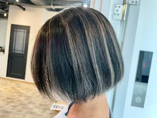 ミディアム SALOWIN心斎橋Suite店所属・洗っても取れない 髪質改善|OJIROのヘアスタイル