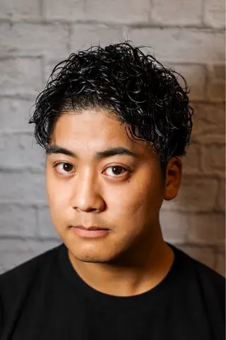 ショート パーマ メンズ 銀座マツナガ新宿野村ビル店所属・メンズカット 佐藤優菜のヘアスタイル